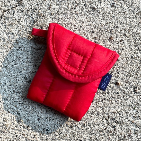 Baggu Puffy Earbuds Case - Picture 1 of 2